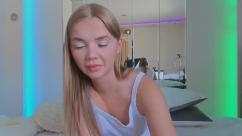 Snapshot of carriebradshawww chatting on July 10, 2026, 12:08 pm carriebradshawww online show from July 10, 2026, 12:08 pm