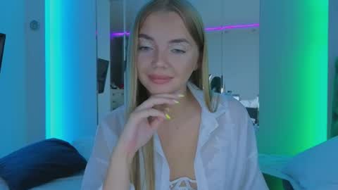 Snapshot of carriebradshawww chatting on July 17, 2026, 6:13 pm carriebradshawww online show from July 17, 2026, 6:13 pm