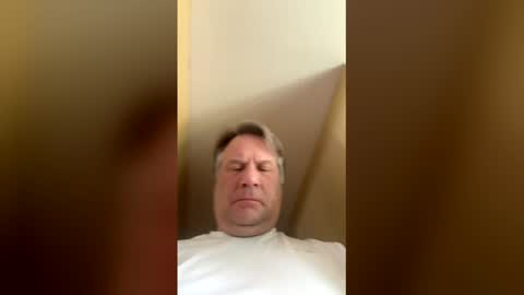 Snapshot of carsonlong chatting on May 17, 2026, 7:43 pm carsonlong online show from May 17, 2026, 7:43 pm