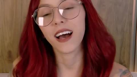 Snapshot of casandra_busting chatting on June 10, 2026, 7:35 pm Casandra online show from June 10, 2026, 7:35 pm