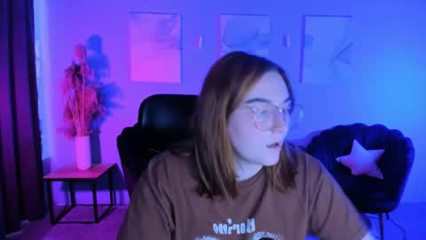 casey_meow_ online show from May 2, 2026, 8:52 am