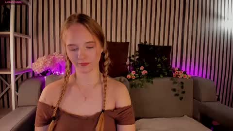 Snapshot of casey_sweeet chatting on May 18, 2026, 9:15 am Casey sweeet online show from May 18, 2026, 9:15 am
