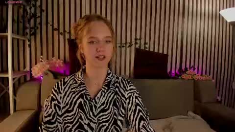 Snapshot of casey_sweeet chatting on June 4, 2026, 9:15 am Casey sweeet online show from June 4, 2026, 9:15 am