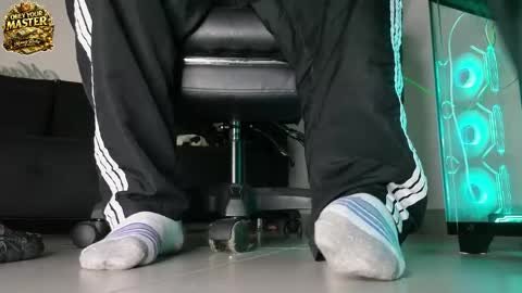 cash_master777 online show from April 30, 2026, 10:25 pm