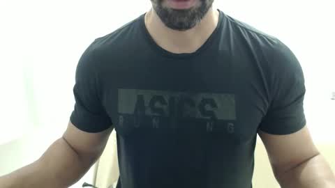 Snapshot of cashmastermuscle77 chatting on June 2, 2026, 10:17 am cashmastermuscle77 online show from June 2, 2026, 10:17 am