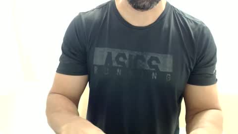 Snapshot of cashmastermuscle77 chatting on June 4, 2026, 2:12 pm cashmastermuscle77 online show from June 4, 2026, 2:12 pm