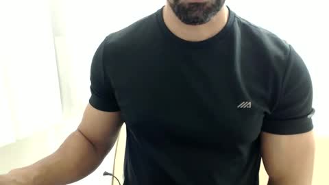 Snapshot of cashmastermuscle77 chatting on June 6, 2026, 1:54 am cashmastermuscle77 online show from June 6, 2026, 1:54 am