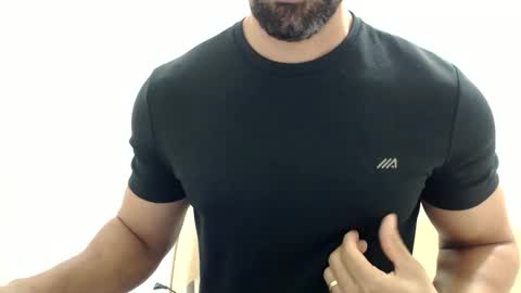 Snapshot of cashmastermuscle77 chatting on June 7, 2026, 12:42 pm cashmastermuscle77 online show from June 7, 2026, 12:42 pm