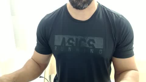 Snapshot of cashmastermuscle77 chatting on June 11, 2026, 10:24 am cashmastermuscle77 online show from June 11, 2026, 10:24 am