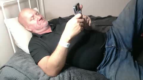 Snapshot of casinocam chatting on May 2, 2026, 7:02 am CasinoCam online show from May 2, 2026, 7:02 am