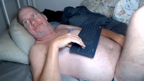Snapshot of casinocam chatting on June 4, 2026, 2:50 am CasinoCam online show from June 4, 2026, 2:50 am