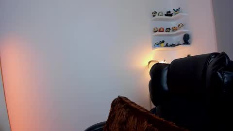 Cassie online show from November 9, 2025, 1:53 pm