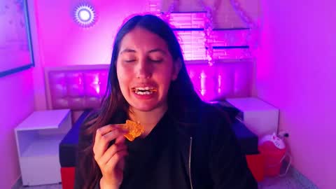 Snapshot of cassandra_ruizz chatting on September 19, 2025, 8:20 pm 573215024606 online show from September 19, 2025, 8:20 pm