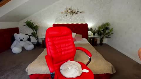 Snapshot of cassandrastars chatting on February 11, 2025, 10:37 am Cassandra online show from February 11, 2025, 10:37 am