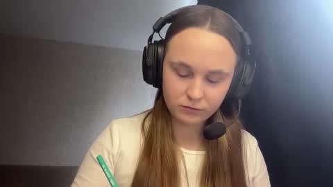 Elisabeth online show from July 6, 2026, 10:12 am