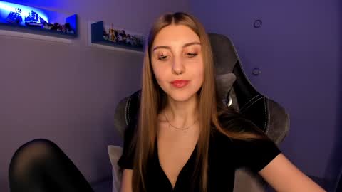 Snapshot of cassiablade1 chatting on February 5, 2025, 7:53 pm Seductress Cassia FINDOM AND SADISM NO NUDE online show from February 5, 2025, 7:53 pm