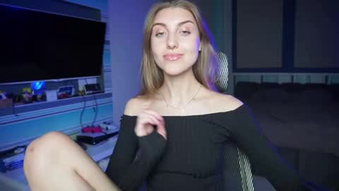 Snapshot of cassiablade1 chatting on October 12, 2025, 5:01 pm Seductress Cassia FINDOM AND SADISM NO NUDE online show from October 12, 2025, 5:01 pm