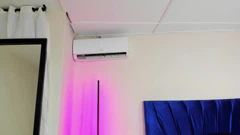 CASSIAN GOLD online show from January 9, 2026, 4:04 am