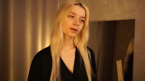 Snapshot of cassie130505 chatting on March 5, 2025, 2:45 pm Cassie online show from March 5, 2025, 2:45 pm