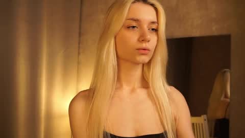 Snapshot of cassie130505 chatting on March 9, 2025, 6:11 pm Cassie online show from March 9, 2025, 6:11 pm