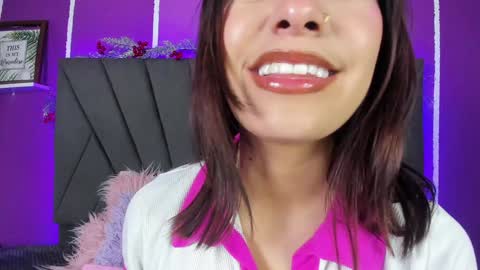 Snapshot of cassie_jones1 chatting on February 6, 2025, 3:48 am Cassie Jones online show from February 6, 2025, 3:48 am