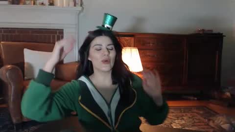 cassiealvarez online show from March 18, 2026, 2:15 am