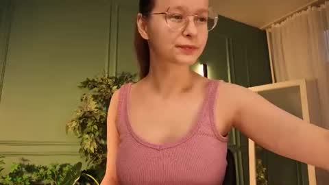 Snapshot of cassiecool chatting on June 23, 2026, 7:45 pm assie online show from June 23, 2026, 7:45 pm