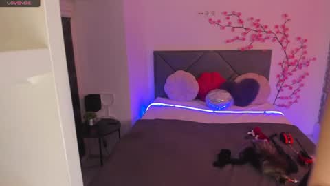 Snapshot of cassieevanss chatting on July 11, 2026, 5:43 am Cassie online show from July 11, 2026, 5:43 am