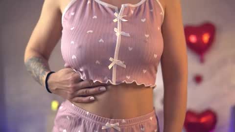 Cassi online show from March 17, 2026, 4:06 am