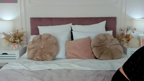 Snapshot of cassieride chatting on January 24, 2025, 6:03 am Curly online show from January 24, 2025, 6:03 am