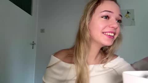 Olivia online show from February 23, 2026, 8:12 am