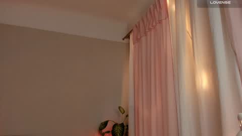  cassandra  online show from December 16, 2024, 1:22 pm