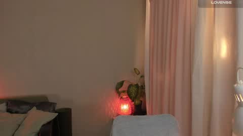  cassandra  online show from December 19, 2024, 11:46 pm