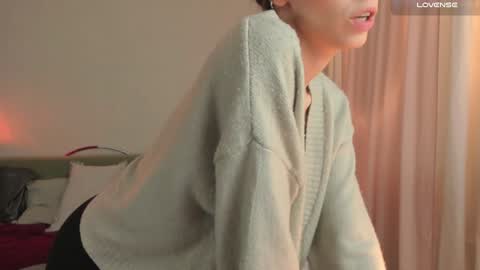  cassandra  online show from January 10, 2025, 7:43 pm