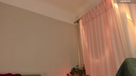  cassandra  online show from January 31, 2025, 9:16 pm