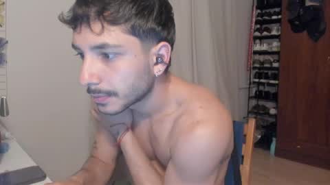 Castrenze online show from April 22, 2026, 12:46 am