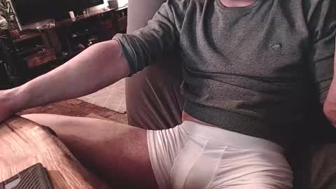 Snapshot of casual_chris chatting on October 23, 2025, 2:22 am fickschnitten online show from October 23, 2025, 2:22 am