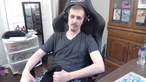 Snapshot of casuallycorrupt chatting on October 20, 2025, 8:31 pm casuallycorrupt online show from October 20, 2025, 8:31 pm