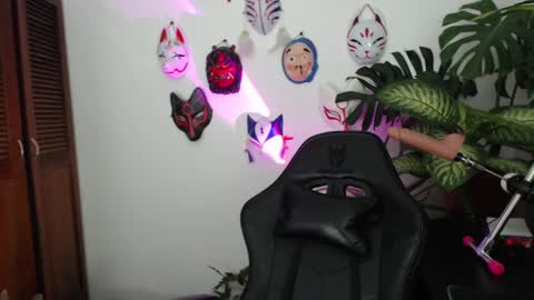 Snapshot of cat_salo chatting on January 4, 2025, 11:27 pm Maria kittie PVT model online show from January 4, 2025, 11:27 pm