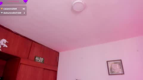 Cata green model independient online show from February 3, 2026, 8:25 pm