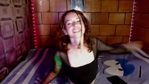 Snapshot of cata_snow chatting on October 21, 2025, 10:32 pm Cata Snow online show from October 21, 2025, 10:32 pm