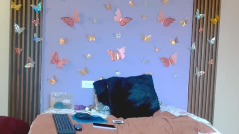 catalina online show from February 1, 2025, 6:40 pm