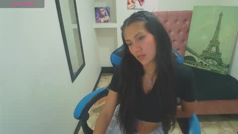 Snapshot of catalehia_milk chatting on February 5, 2025, 8:14 pm C A T A L E H I A online show from February 5, 2025, 8:14 pm