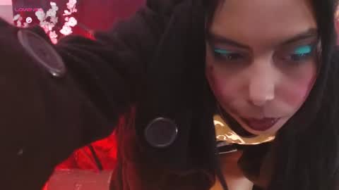 Queen Catalella online show from June 25, 2026, 5:12 am