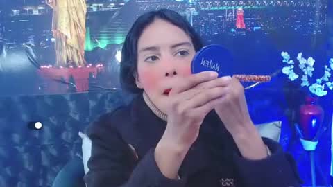 Queen Catalella online show from July 28, 2026, 3:24 am