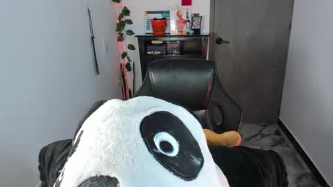 Flor....... online show from February 21, 2025, 1:55 am