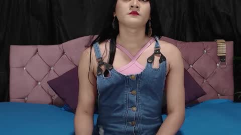 Cata Prins  online show from November 4, 2025, 10:58 am