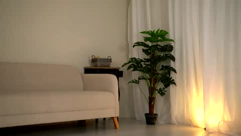 cataleya_kirk online show from May 4, 2026, 10:33 am