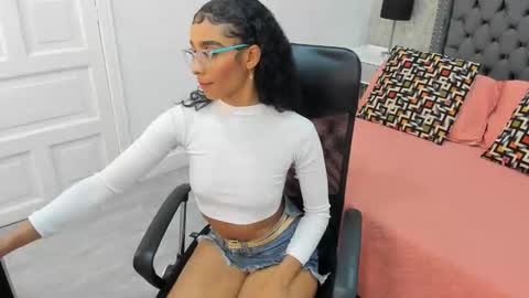 Snapshot of cataleya_wayne chatting on November 21, 2025, 8:07 pm Cataleya online show from November 21, 2025, 8:07 pm