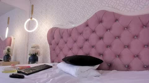 Catalina Carter online show from April 18, 2026, 7:07 pm